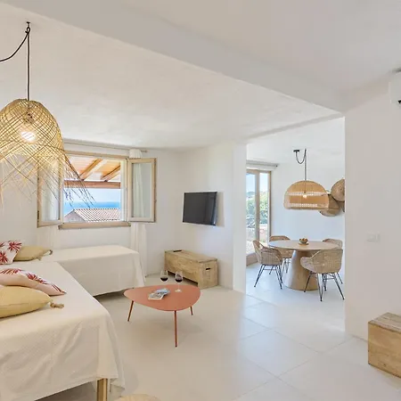 Feriehus Casa Del Mare Blu Tertenìa